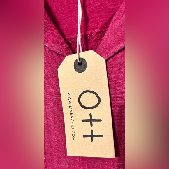 Ott Magenta Ruffle Hem Top - Picture 2 of 11